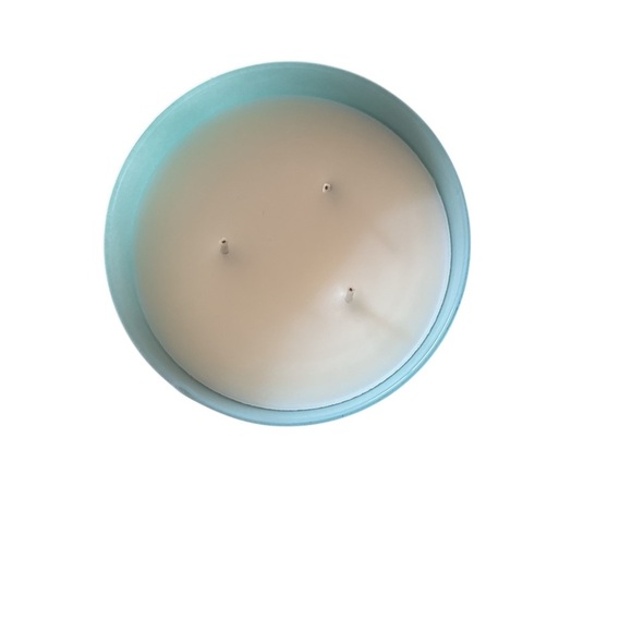 White Barn Lakeside Morning Candle - Picture 3 of 4